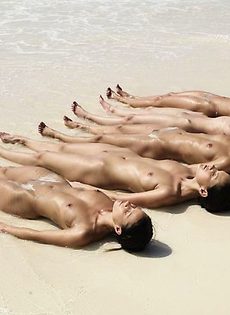 Сексуальные модели на пляже! - фото #4