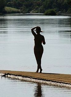 Купальщицы на озере - фото #11