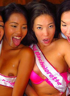 Привлекательные тайские девушки трахнулись с европейцем - фото #14