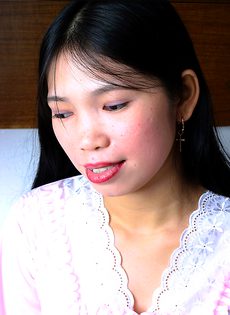 Симпатичная обнаженная азиатская красавица - фото #6