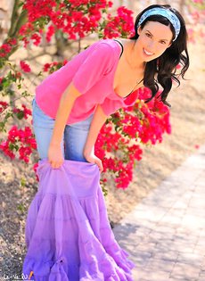 Очаровательная красавица с замечательным телом!