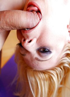 Парню досталась половая партнерша с глубокой глоткой