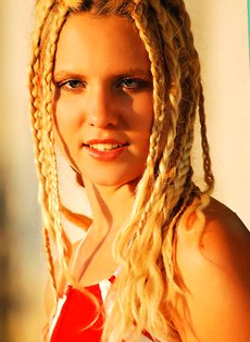 Татьяна во дворе