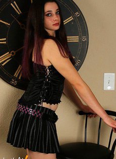 Стриптиз от девушки