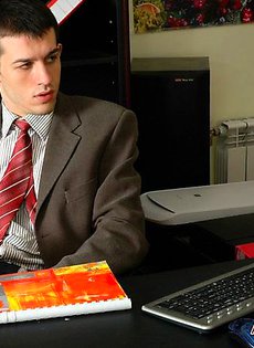 Секретарша на важно совещании