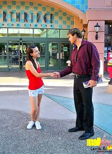 Трахнул девушку у неё дома