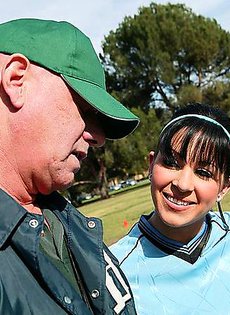 Тренер выебал спортсменку