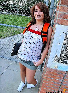 За несколько баксов купил пизду молодой студентки